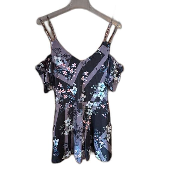 Guess Betty Black with White and Pink Floral Romper Cold Shoulder - Picture 1 of 8